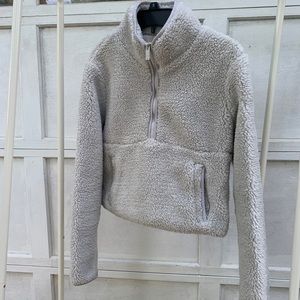 ALO Yoga 
Grey
Size: small